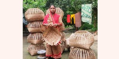 হস্তশিল্পে চলে সংসার