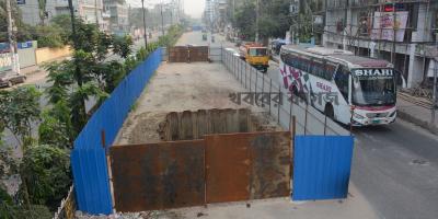 দুই সংস্থার প্রকল্পের কোপে সড়কের ক্ষতি