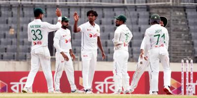 চট্টগ্রামে ফিল্ডিংয়ে বাংলাদেশ, নেই লিটন