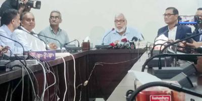 টিকিটে কালোবাজারি বন্ধে কঠোর হুশিয়ারি রেল উপদেষ্টার
