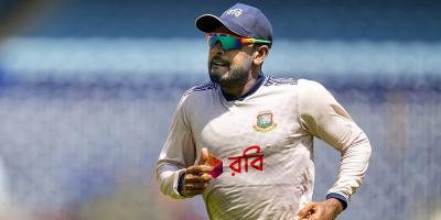 টেস্ট অলরাউন্ডার র‌্যাঙ্কিংয়ে সাকিবকে টপকে তিনে মিরাজ