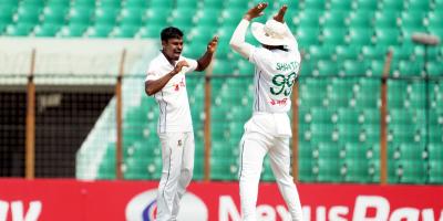 ফের তাইজুলের ফাইফার