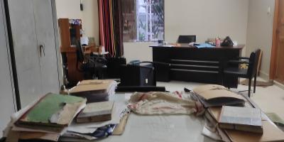 বদলি করায় কর্মকর্তাকে মারধর, অফিস ভাঙচুর