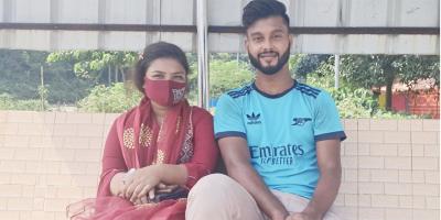 বিয়ের দাবিতে ১৩ দিন ধরে প্রেমিকের বাড়িতে অবস্থান