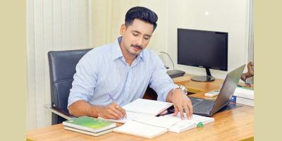 কাজকে আনন্দময় করার কিছু উপায়