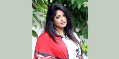 এবারের জন্মদিনেও নিউইয়র্কে মৌসুমী