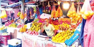 দুই বছরে ফলের দাম বেড়ে তিন গুণ