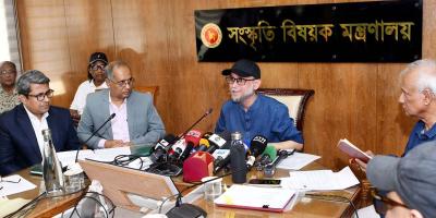 ১৬ বছরে ফোকলা বানানো দেশ এক দিনে ঠিক হবে না: ফারুকী