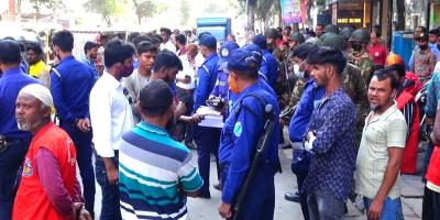 নারায়ণগঞ্জে অর্ধশতাধিক যানবাহনের নামে মামলা