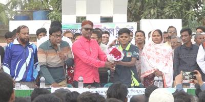 এলাকাবাসীর ভালোবাসায় সিক্ত সাফজয়ী আইরিন