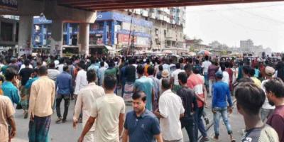 জুরাইনে রেলপথ অবরোধ, রিকশাচালকদের সঙ্গে আইনশৃঙ্খলা বাহিনীর সংঘর্ষ