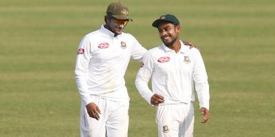 দেশের বাইরে সাকিবের কীর্তি কেড়ে নিলেন মিরাজ