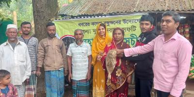 লক্ষ্মীপুরে ‘বন্ধুজন’ এর উদ্যোগে বন্যায় ক্ষতিগ্রস্তদের সহায়তা