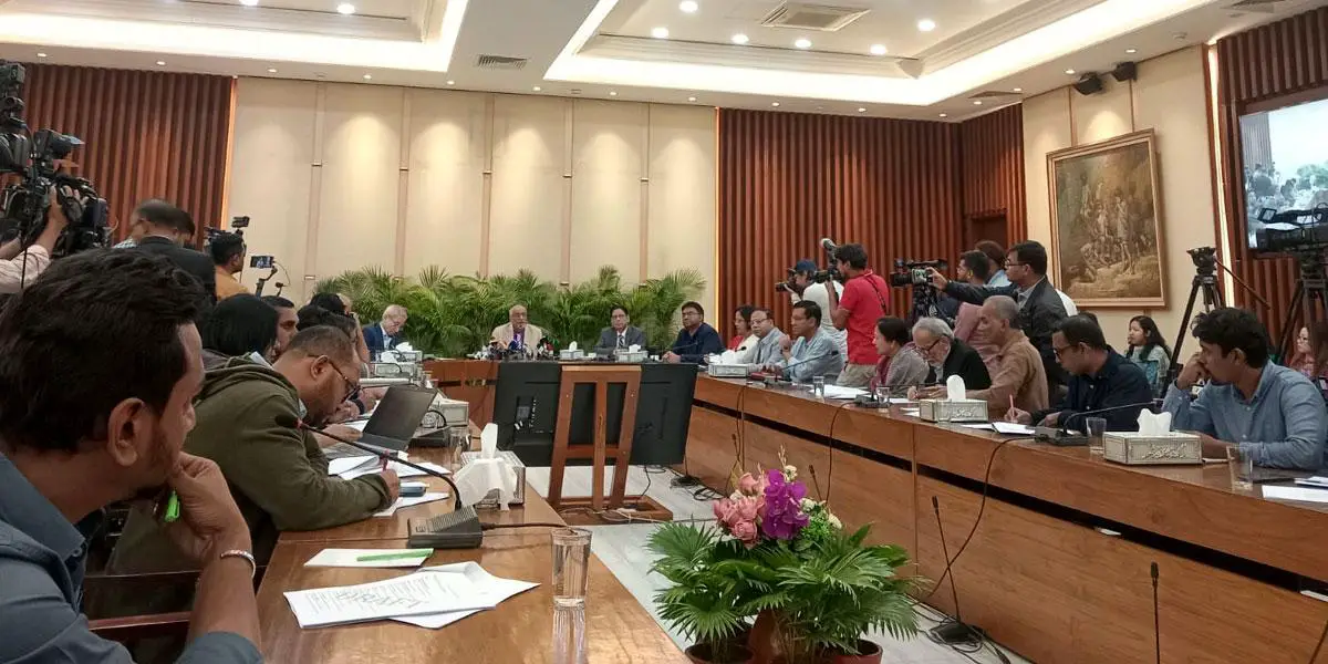 চামচা পুঁজিবাদ থেকে দেশ চোরতন্ত্রে পরিণত হয়েছে: ড. দেবপ্রিয়