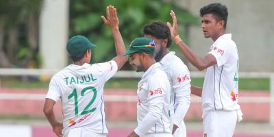 নাহিদ রানার ফাইফারে চালকের আসনে বাংলাদেশ