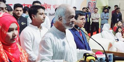 জোর করে ভুল শিক্ষা দিয়ে কিছুই অর্জন করা যায় না: মঈন খান