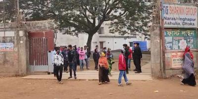 আশুলিয়ায় অন্তত ২৫ কারখানায় উৎপাদন বন্ধ