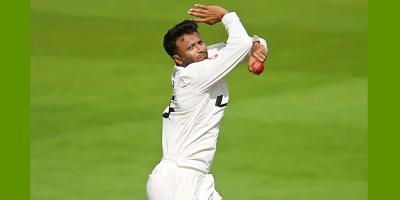 বোলিং নিষেধাজ্ঞায় সাকিব, বাধা নেই ব্যাটিংয়ে