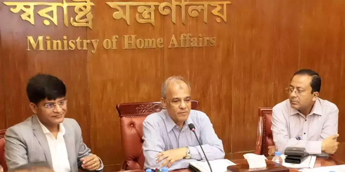 সংঘর্ষের পর সাদপন্থিদের সঙ্গে ৫ উপদেষ্টার বৈঠক