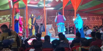 যাত্রাপালায় প্রাণচাঞ্চল্য
