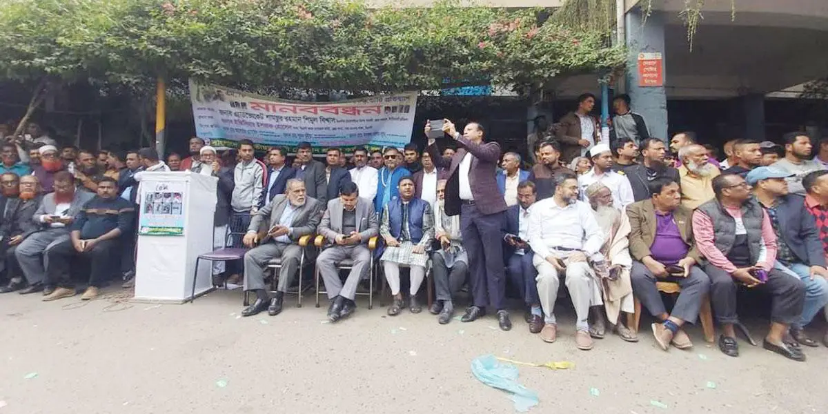 জাহাজে ৭ খুনের ঘটনায় জড়িতদের শাস্তি চায় শ্রমিক দল