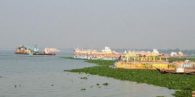 নৌশ্রমিকদের কর্মবিরতি অব্যাহত