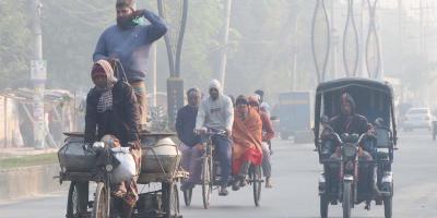 শীতে বিপর্যস্ত রাজশাহীর জনজীবন