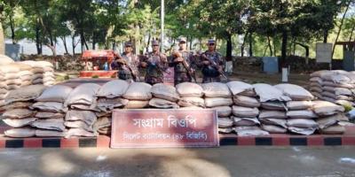সিলেট-সুনামগঞ্জ সীমান্তে কোটি টাকার চোরাই পণ্য জব্দ