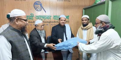 ইসলামি শাসন থাকলে মানুষ ঝড়বৃষ্টি-শীতে কষ্ট পেত না: চরমোনাই পীর