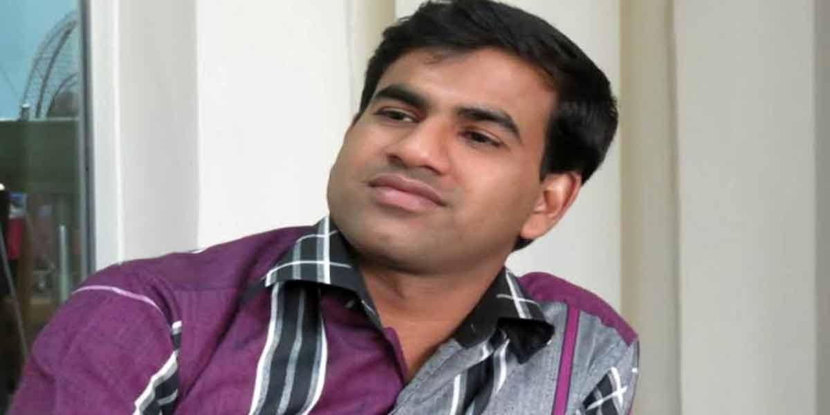 সড়ক দুর্ঘটনায় আহত রাবি শিক্ষকের মৃত্যু