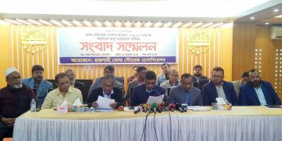 আলুর বস্তার ওজন ৫০ কেজি চান রাজশাহীর হিমাগার মালিকেরা
