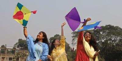 ঘুড়ি উৎসবে মাতল ঢাবি