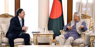 আবেগপূর্ণ সম্পর্ককে বাণিজ্যে রূপান্তরের আহ্বান প্রধান উপদেষ্টার