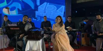 জগজিৎ-চিত্রার গানে অন্য মাত্রা যোগ করলেন ইউসুফ-লিজা