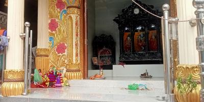শতবর্ষী মন্দিরে স্বর্ণালঙ্কার ও মূর্তি চুরি