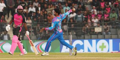 ফের প্রশ্নবিদ্ধ আলিসের বোলিং অ্যাকশন