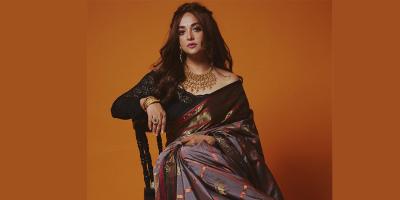 হাসপাতালে ভর্তি মোনালি ঠাকুর