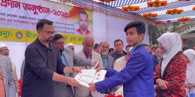 ভবিষ্যৎ প্রজন্মকে সঠিক ইতিহাস জানানোর মাধ্যমে সুন্দর বাংলাদেশ গড়তে পারব: আমিনুল হক