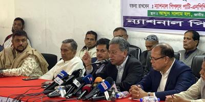নির্বাচন ছাড়া অন্য পথ খুঁজতে গেলে জনমনে সন্দেহ বাড়বে: আমীর খসরু