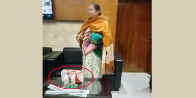 রামেক হাসপাতালে চুরির ওষুধসহ নারী আটক