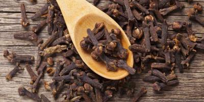 প্রতিদিন লবঙ্গ খাবেন যে ১০ কারণে