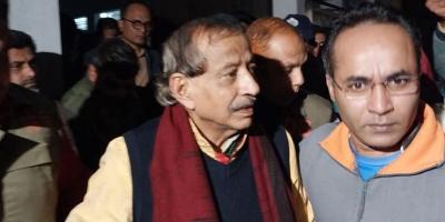 আত্মীয়ের বাড়ি থেকে গ্রেপ্তার সাবেক সমাজকল্যাণমন্ত্রী নুরুজ্জামান