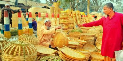 সংসার চলে বাঁশের পণ্যে