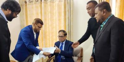সুবিপ্রবির স্থায়ী ক‍্যাম্পাস জেলা সদরে করার দাবিতে স্মারকলিপি