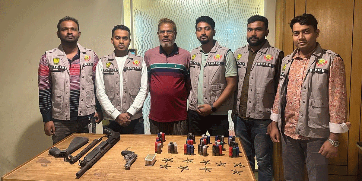 অস্ত্র-গুলিসহ সাবেক উপজেলা চেয়ারম্যান মুশফিকুর গ্রেপ্তার