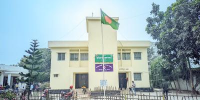 বুড়িমারী স্থলবন্দরে ৪ দিনে রাজস্ব ক্ষতি ২ কোটি টাকা