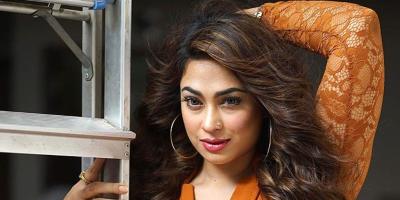 নায়িকা পপির বিরুদ্ধে মারধর ও জমি দখলের অভিযোগে জিডি