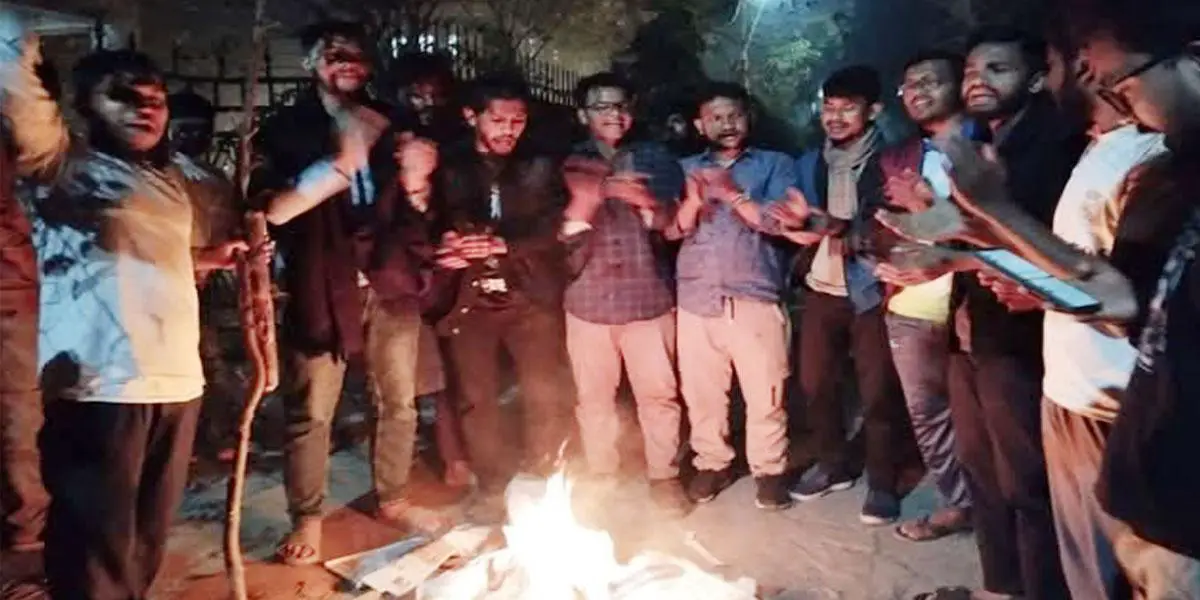 নোবিপ্রবিতে মালেক উকিল হলের নামফলক ভেঙে ‘বিজয় ২৪’ নামকরণ