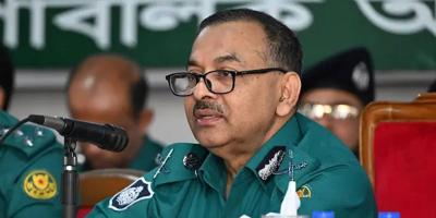 ট্রাফিক সার্জেন্টদের ‘স্মল আর্মস’ দেওয়া হবে: ডিএমপি কমিশনার
