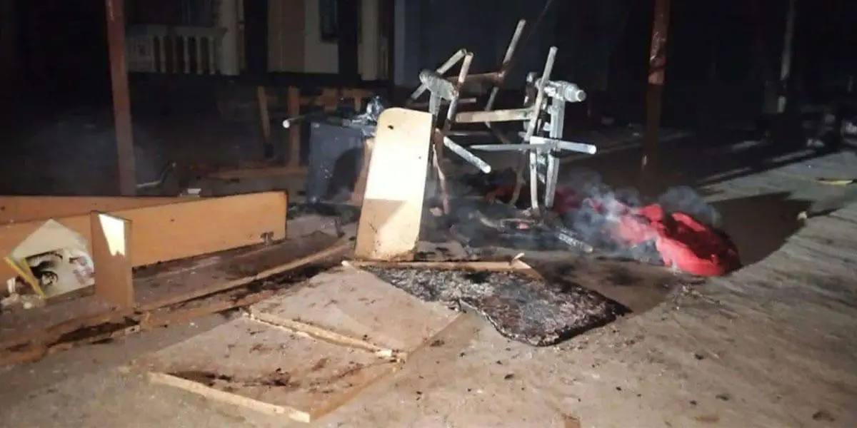 মুরাদের বাড়িতে ভাঙচুর ও অগ্নিসংযোগ